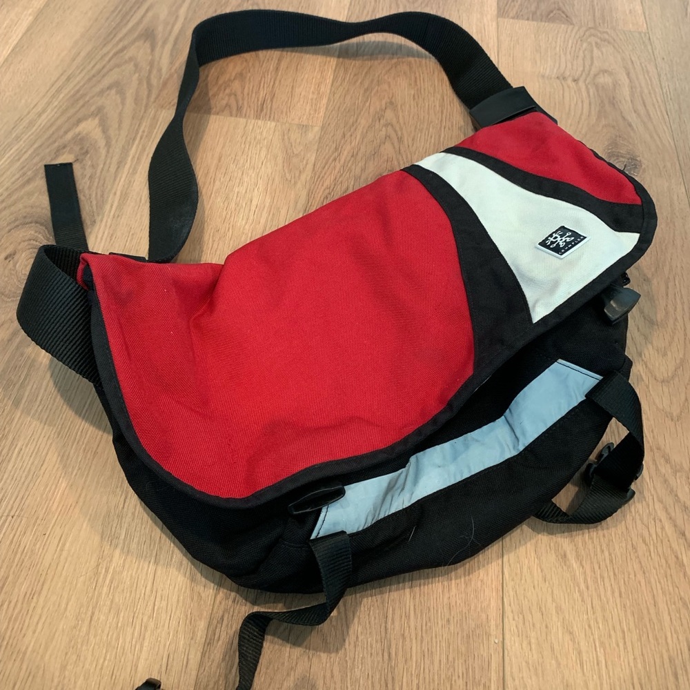 Crumpler messenger bag